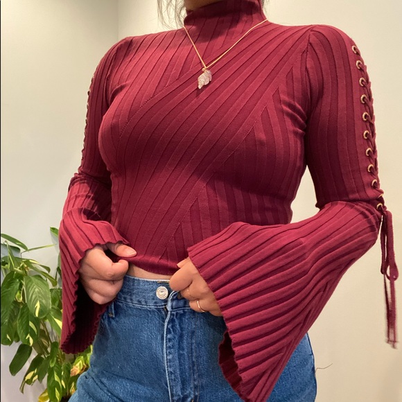 Sweater with corset sleeves - Picture 4 of 5